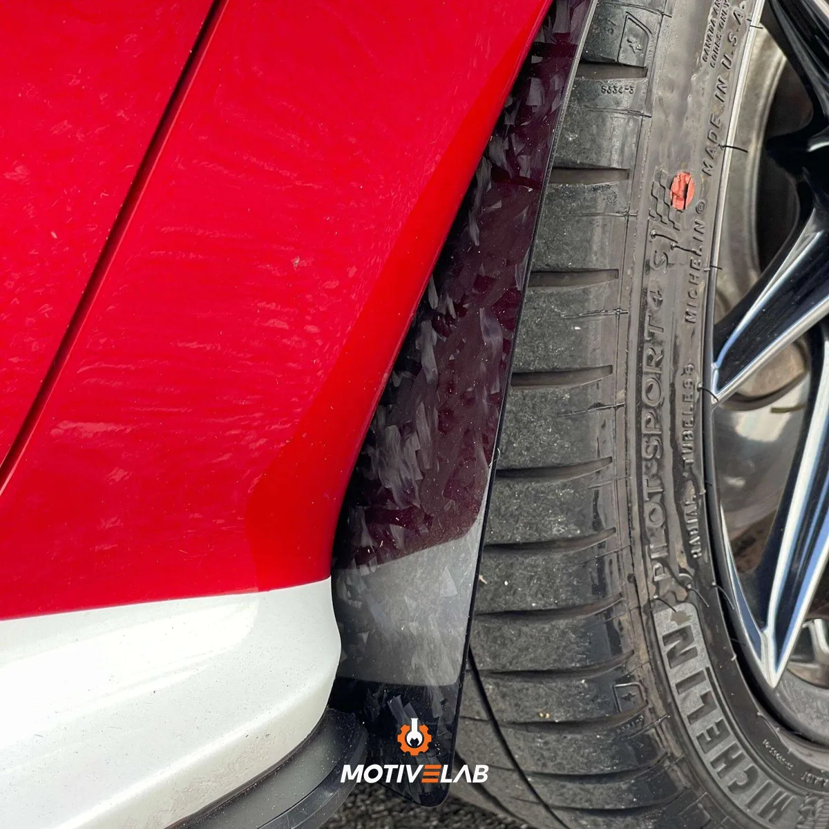 Paraspruzzi anteriori in carbonio forgiato GR Yaris MK1/MK2