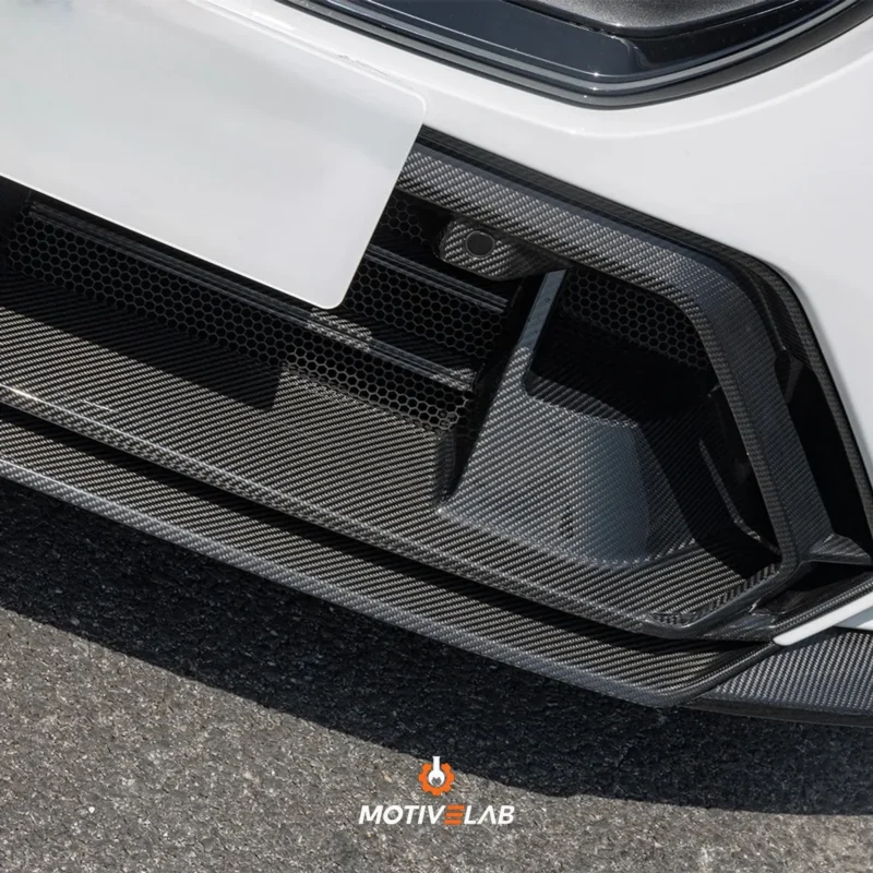 BMW M5 G90/G99 front bumper centre trim in carbon fibre