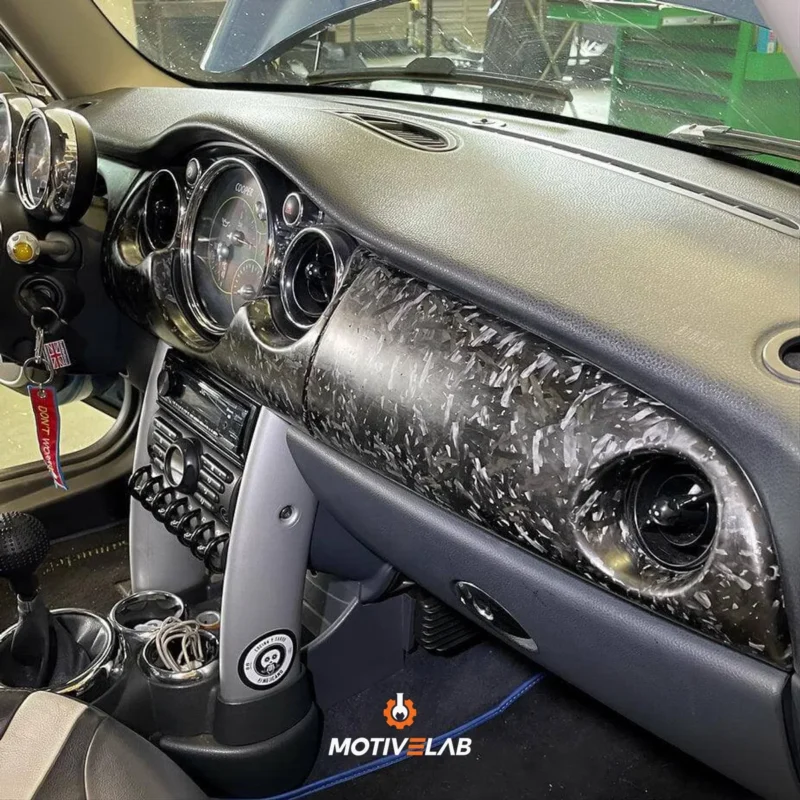 MINI R53 Restyling forged carbon dashboard