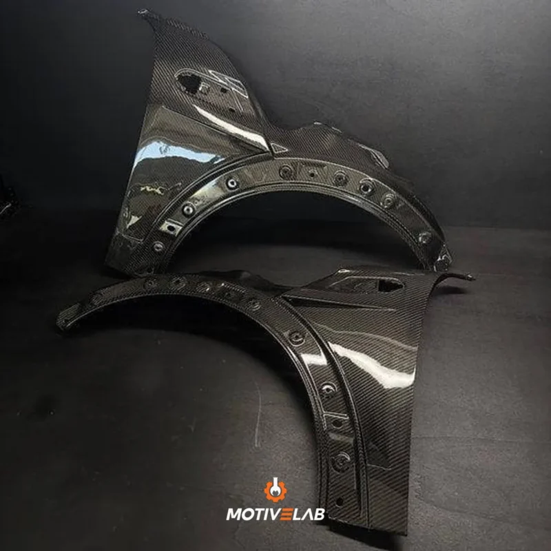 Ventilated carbon front mudguard for MINI R55 / R56 / R57 / R58 / R59 / GP2