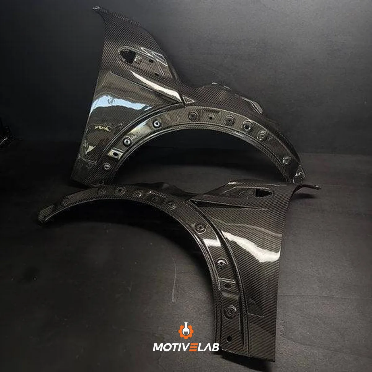 Parafango anteriore ventilato in carbonio MINI R55 / R56 / R57 / R58 / R59 / GP2