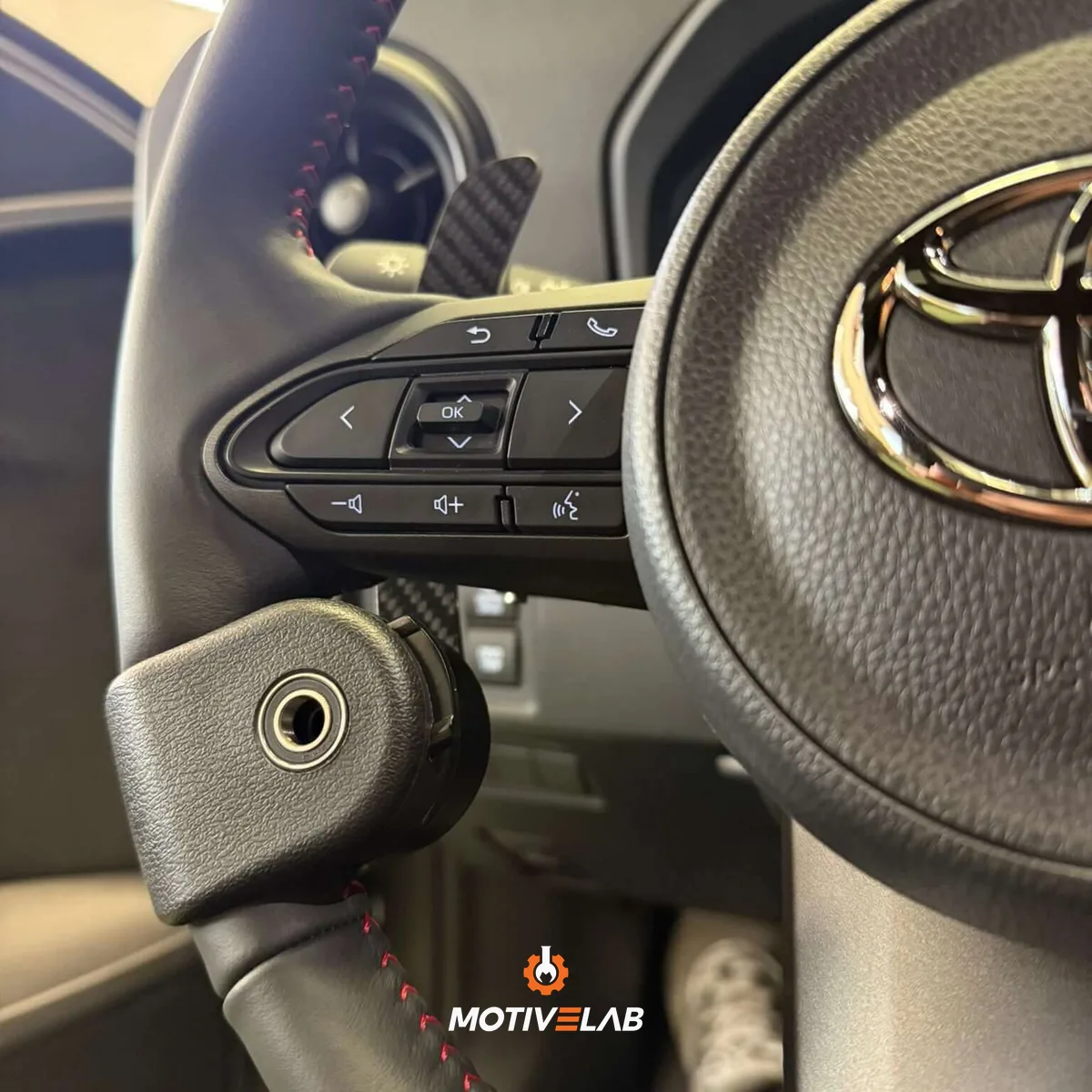 Paddle magnetici adattati guidatori con disabilità in carbonio GR Yaris MK2