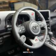 Paddle magnetici adattati guidatori con disabilità in carbonio GR Yaris MK2
