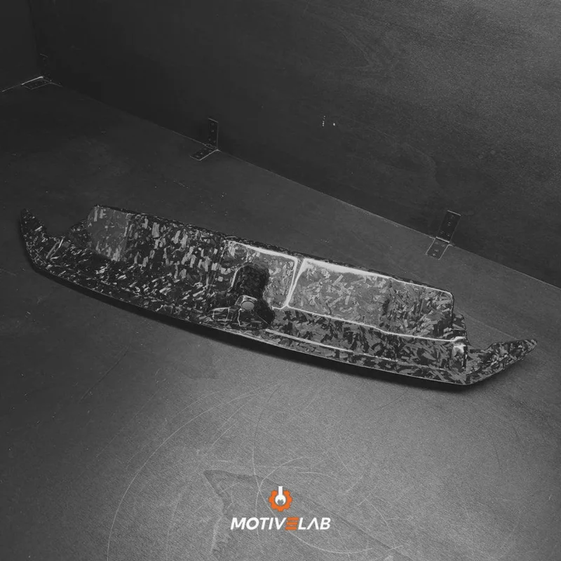 Upper grille cover in forged carbon fibre for the Audi TT / TTS / TT RS 8S MK3