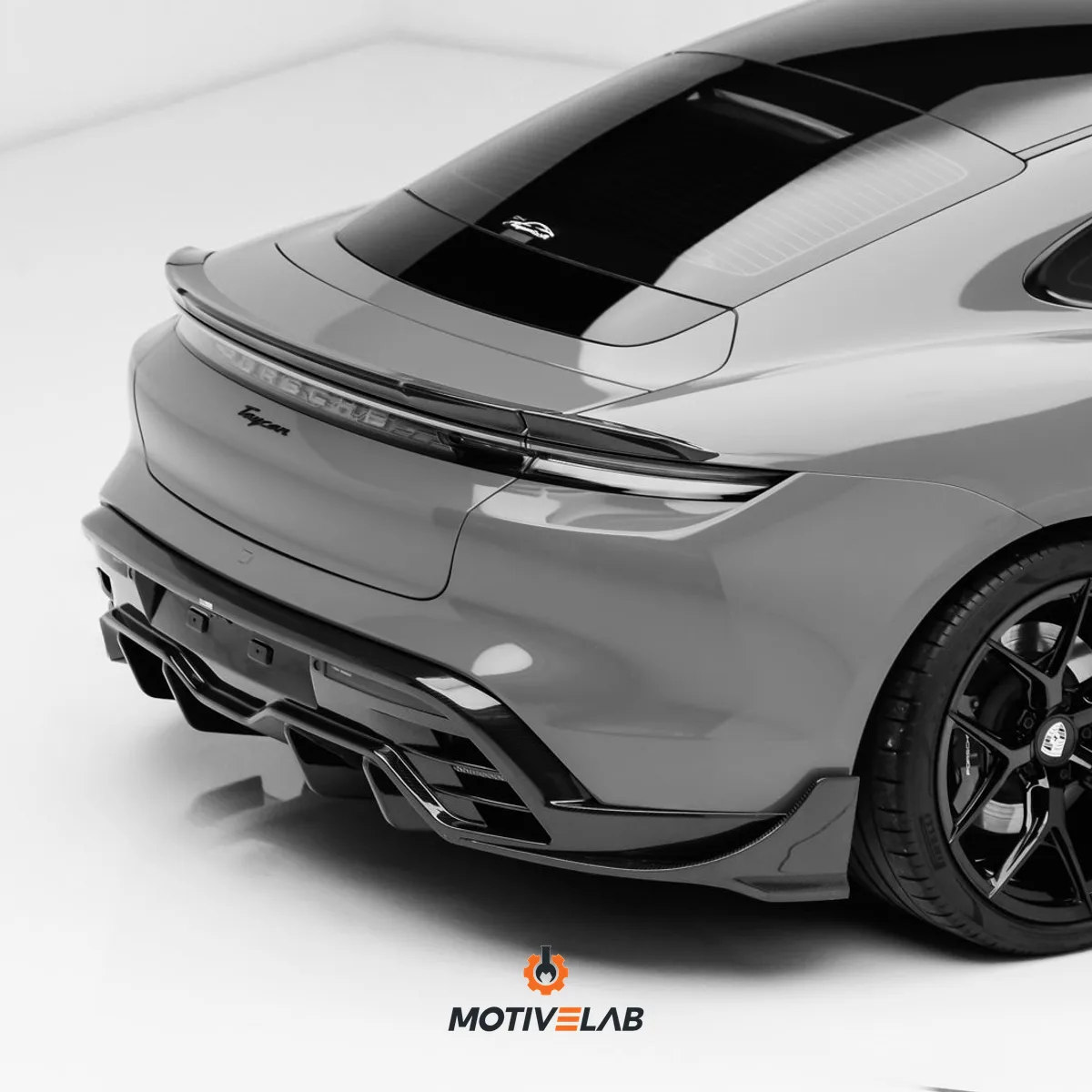 Diffusore posteriore in carbonio Porsche Taycan