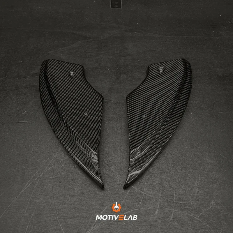 Carbon fibre rear mudguards for the pre-facelift Audi TT RS 8S MK3