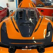 Pinna di squalo posteriore in carbonio McLaren 720S
