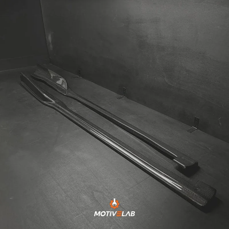 Carbon-fibre side skirts for the Audi TT / TTS / TT RS 8S MK3