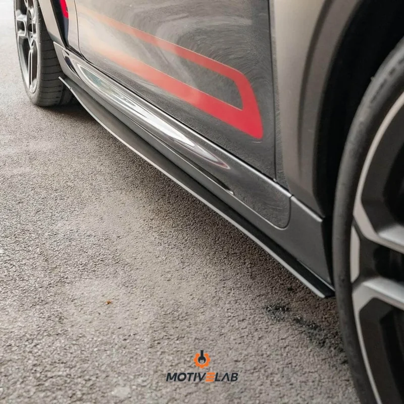 Forged carbon fibre side skirts for the MINI F56 / F57 / GP3