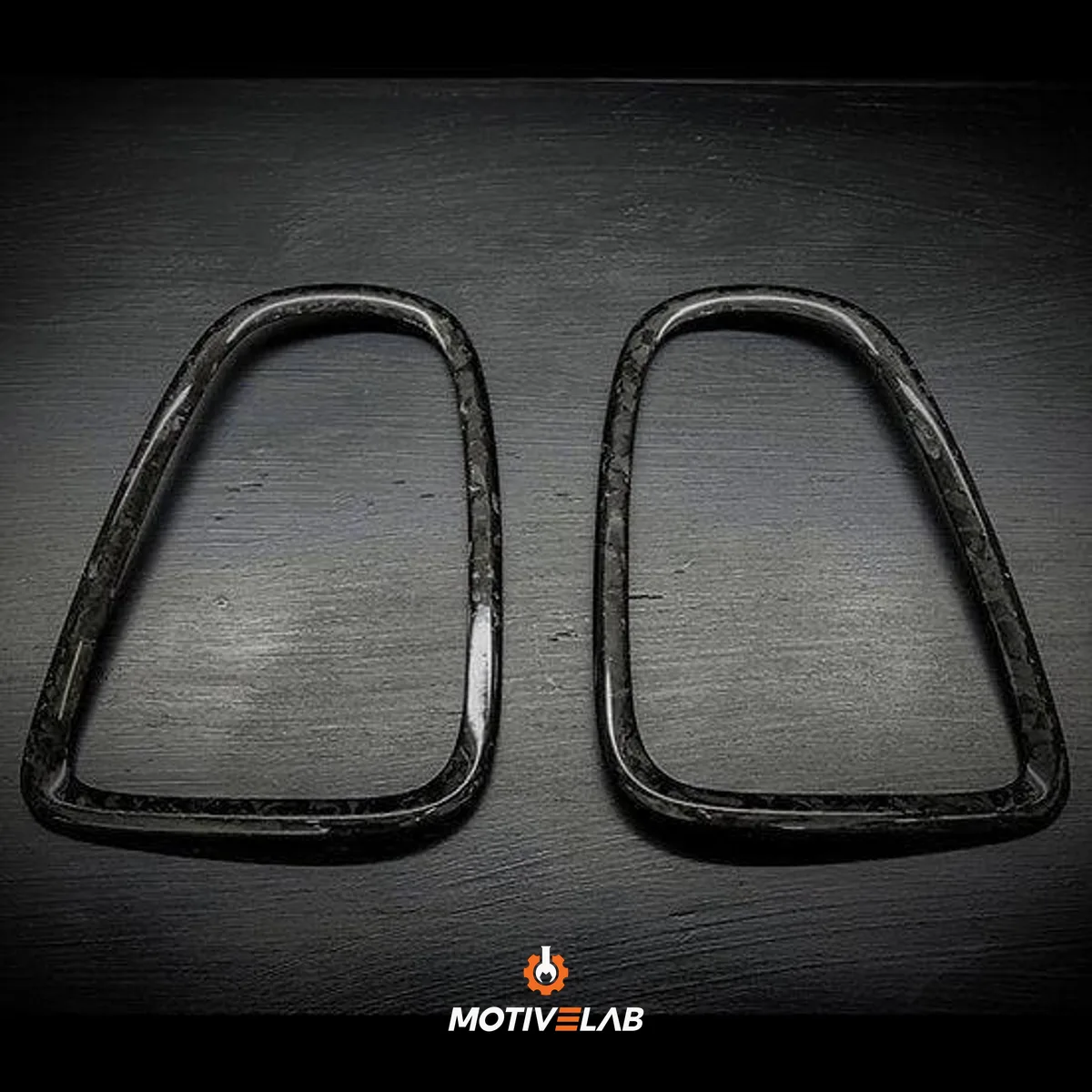 Modanatura fanale posteriore in carbonio forgiato MINI R56 / R57 / R58 / R59