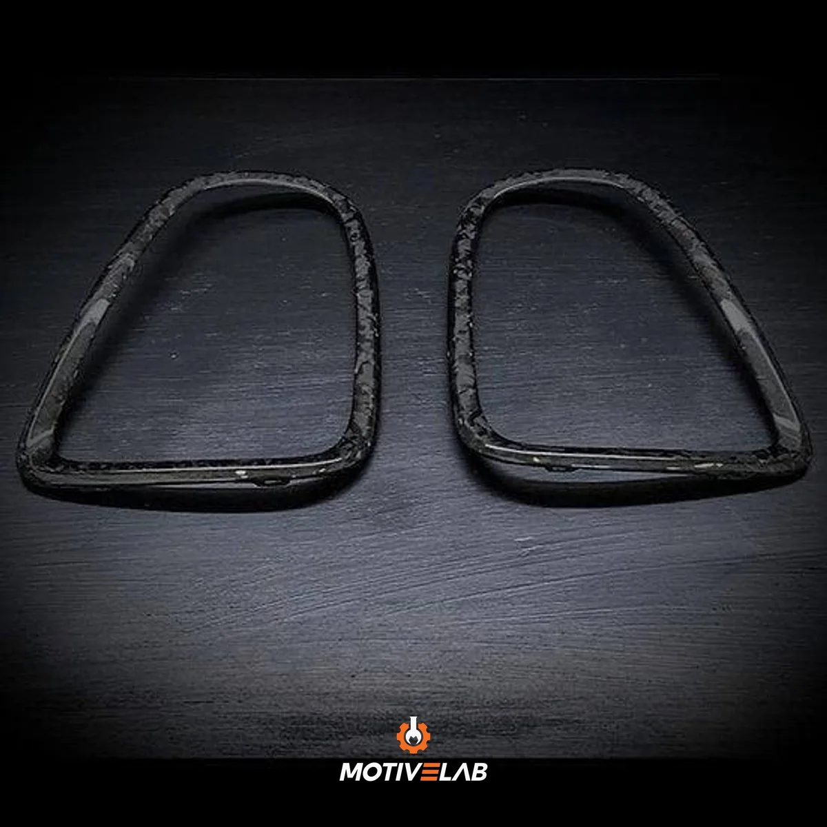Modanatura fanale posteriore in carbonio forgiato MINI R56 / R57 / R58 / R59