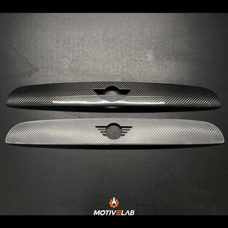 Maniglia bagagliaio in carbonio MINI F55 / F56 / F57 / GP3 / LCI
