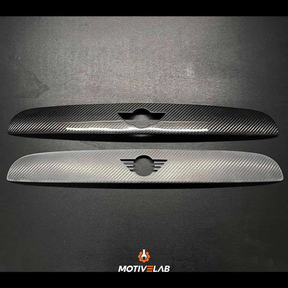 Maniglia bagagliaio in carbonio MINI F55 / F56 / F57 / GP3 / LCI