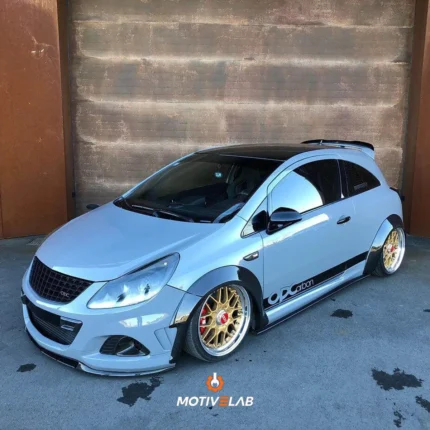 Wide carbon fibre wheel arches for the Opel Corsa D OPC