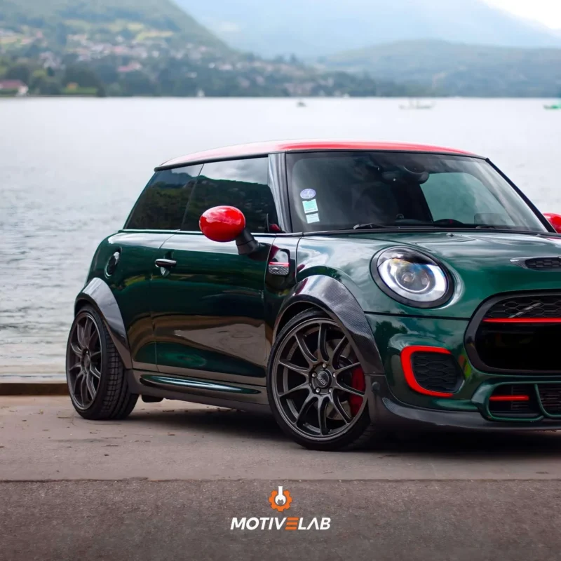 Wide, pre-impregnated carbon fibre wheel arches for MINI F56 / F57 / GP3