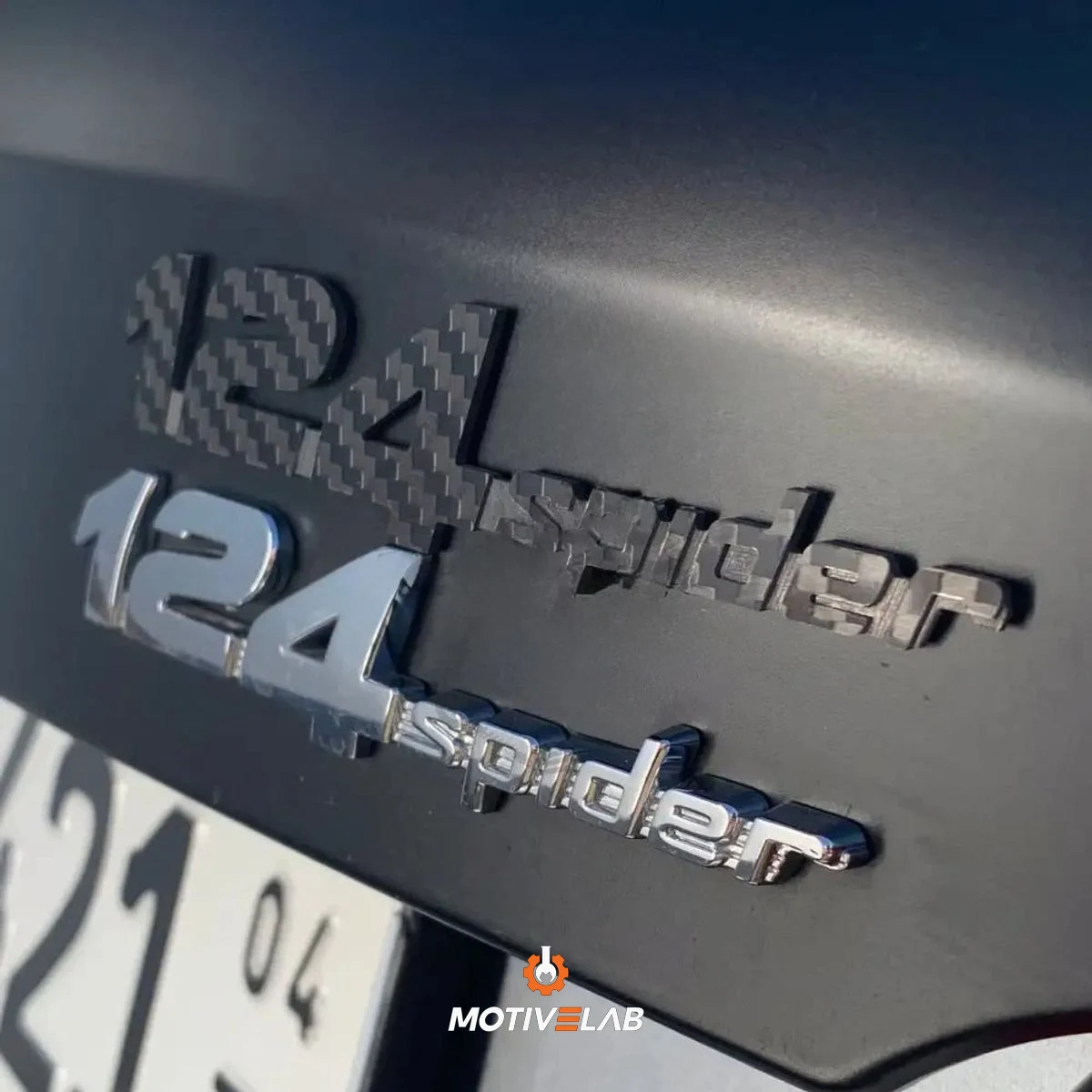Badge Carbonio Abarth 124 Spider — foto 2