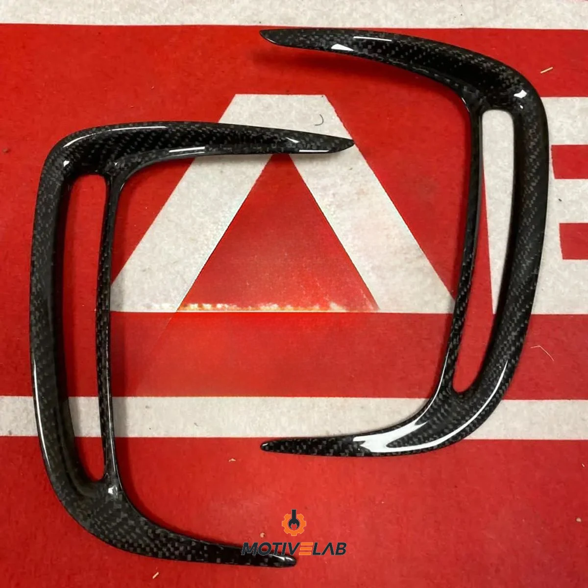 Abarth 500 Pre-Restyling Rear Bumper Carbon Fibre Cover — photo 1