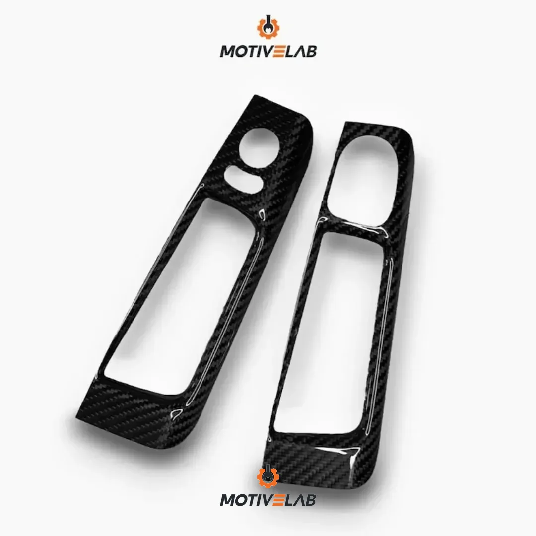 Abarth 595 Carbon Fibre Armrest Cover — photo 1