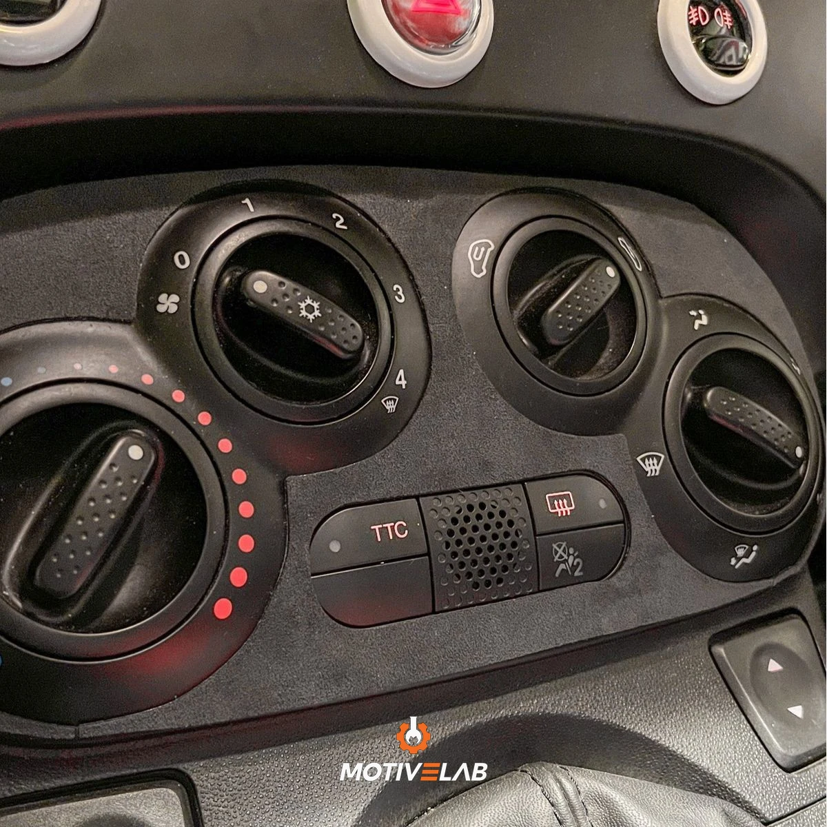 Abarth 500 Alcantara Leather Seat Covers — photo 1