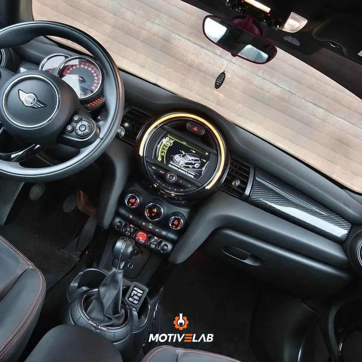 Carbon fibre dashboard – MINI F55 / F56 / F57 / GP3 — photo 1