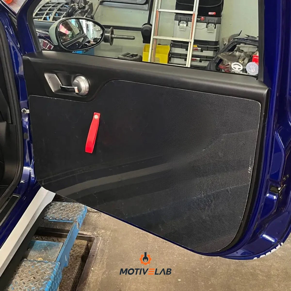Abarth 695 Two-Seater Replica Carbon Fibre Door Panels — photo 1