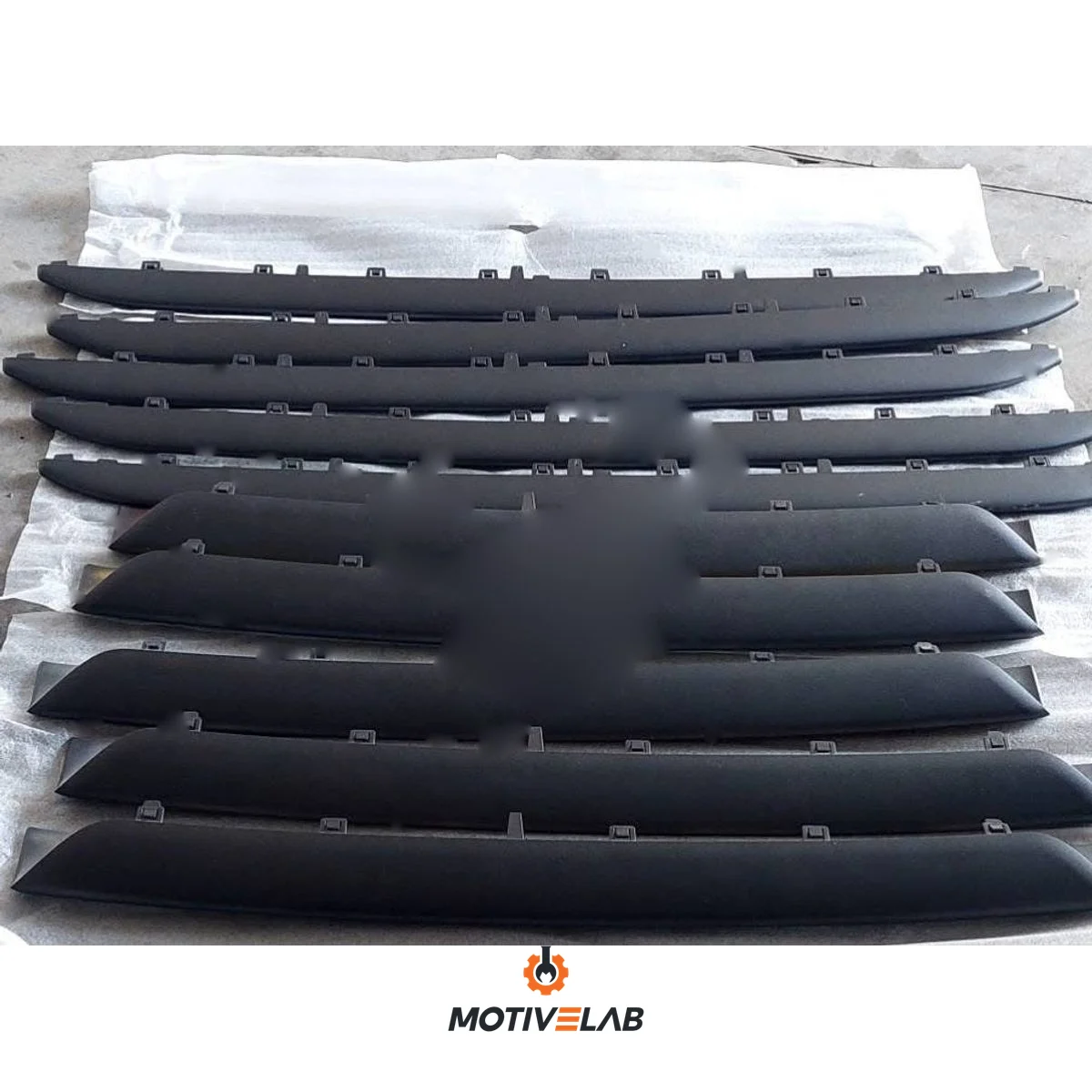Splitter-inserto paraurti anteriore 595 Abarth restyling — foto 1